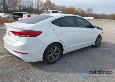 2018 Hyundai Elantra Value Edition z USA, uszkodzony, nr VIN 5NPD84LF3JH360062